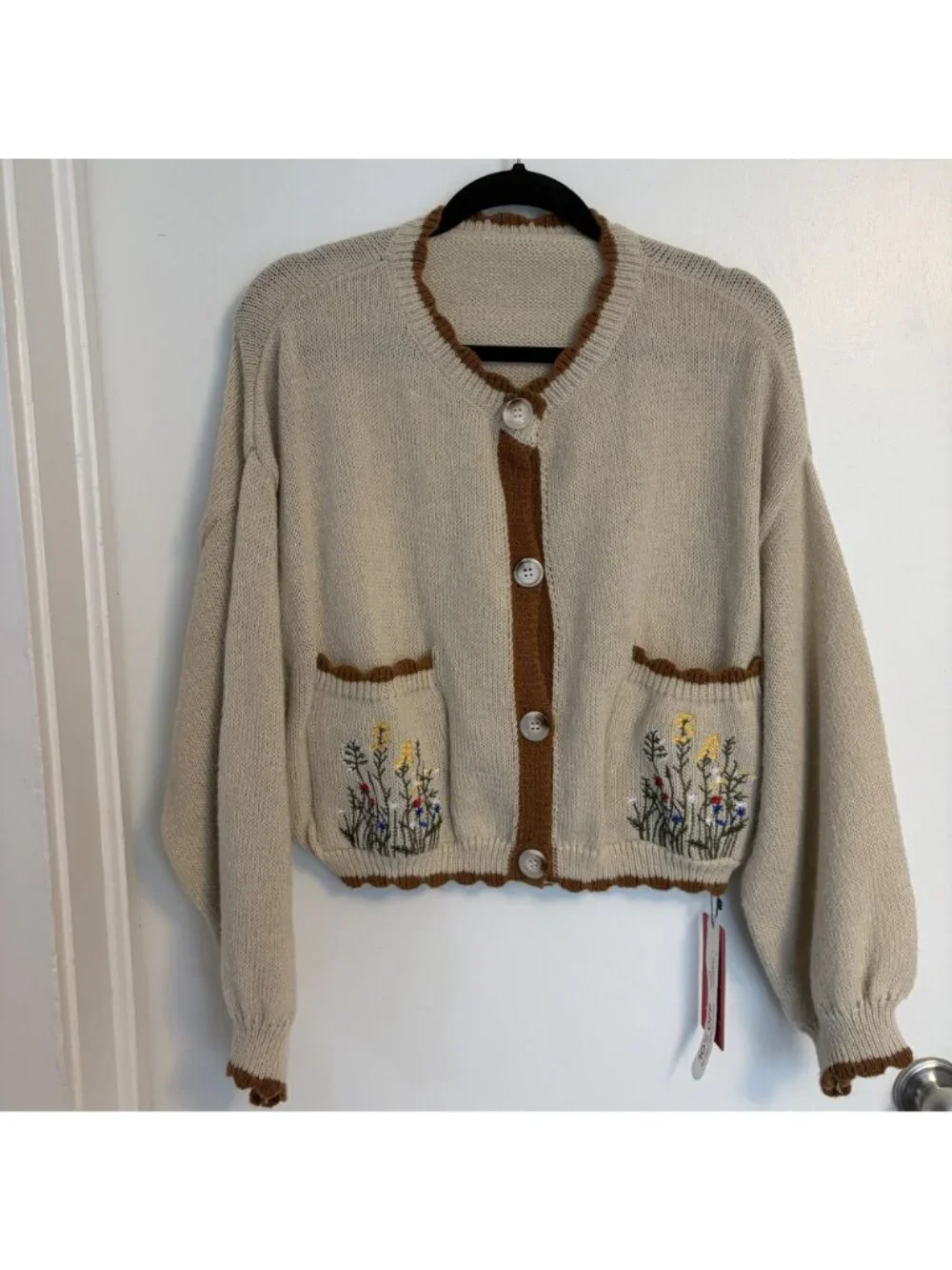 Cottagecore Beige Knit Cardigan 1XL Floral Embroidery Pockets Button Spring NEW - Picture 7 of 16